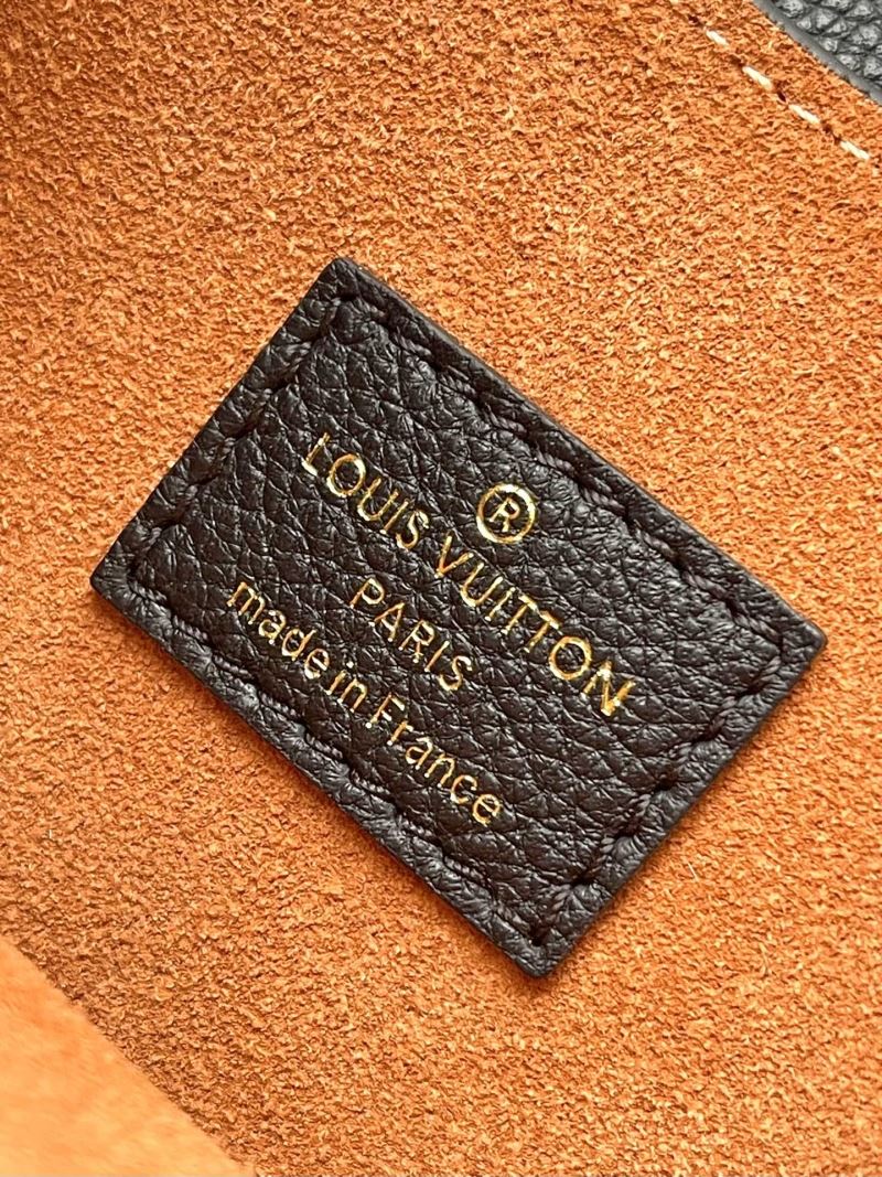 Louis Vuitton Hobo Bags